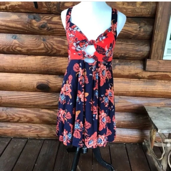 $128 FREE PEOPLE FLORAL PRINT V-NECK MINI-DRESS NA - Picture 13 of 15